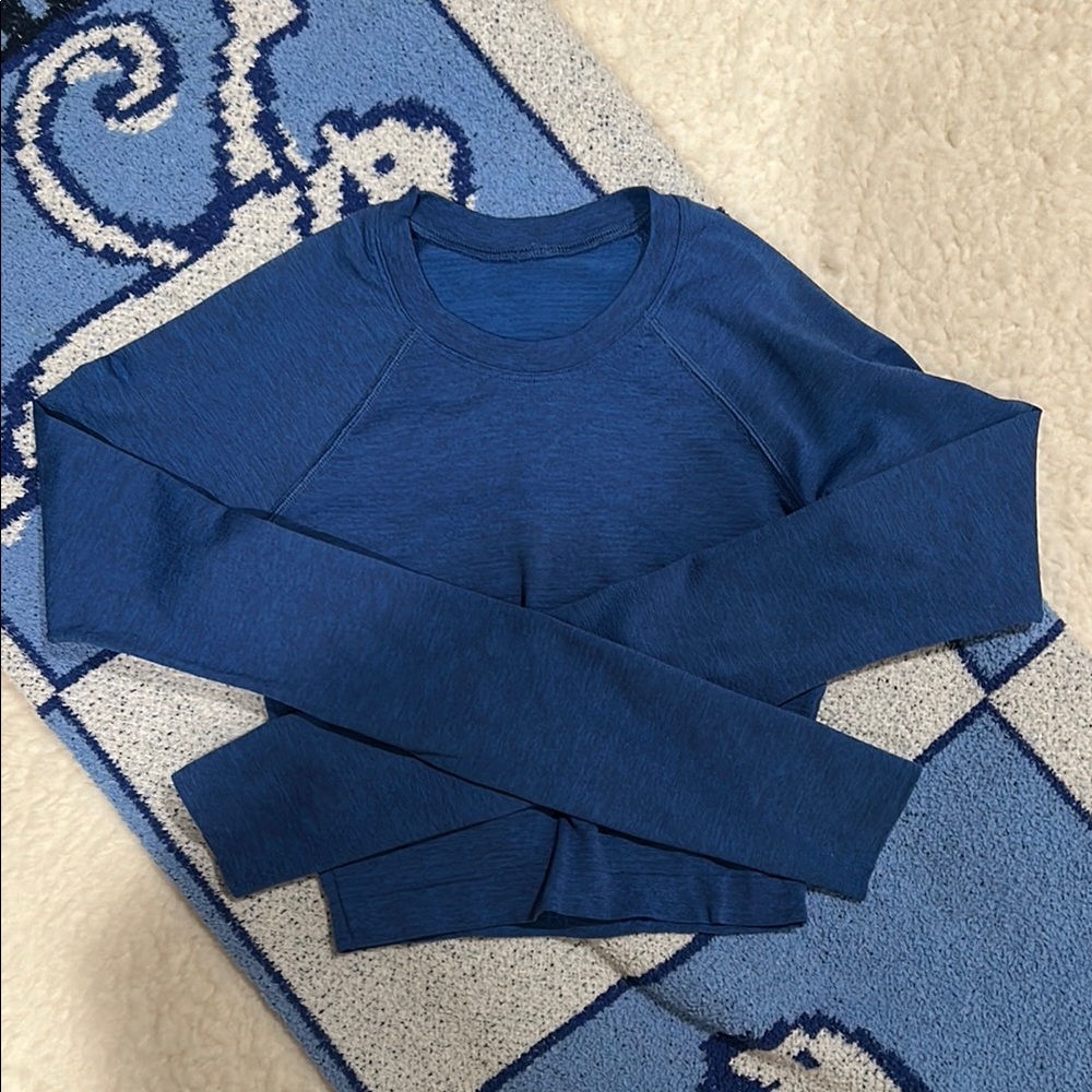 Lululemon Cropped Dark Blue Swiftly Long Sleeve Tech